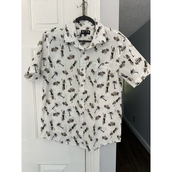 VSTR Halloween Button-Up Shirt Skull Hula Dancers Trees Pattern Sz M FAST SHIP! - Picture 1 of 6